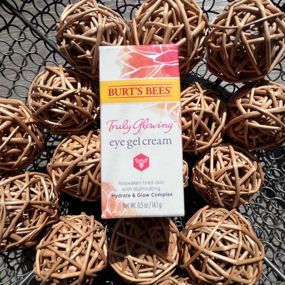 Burt's Bees Truly Glowing Eye Gel Cream